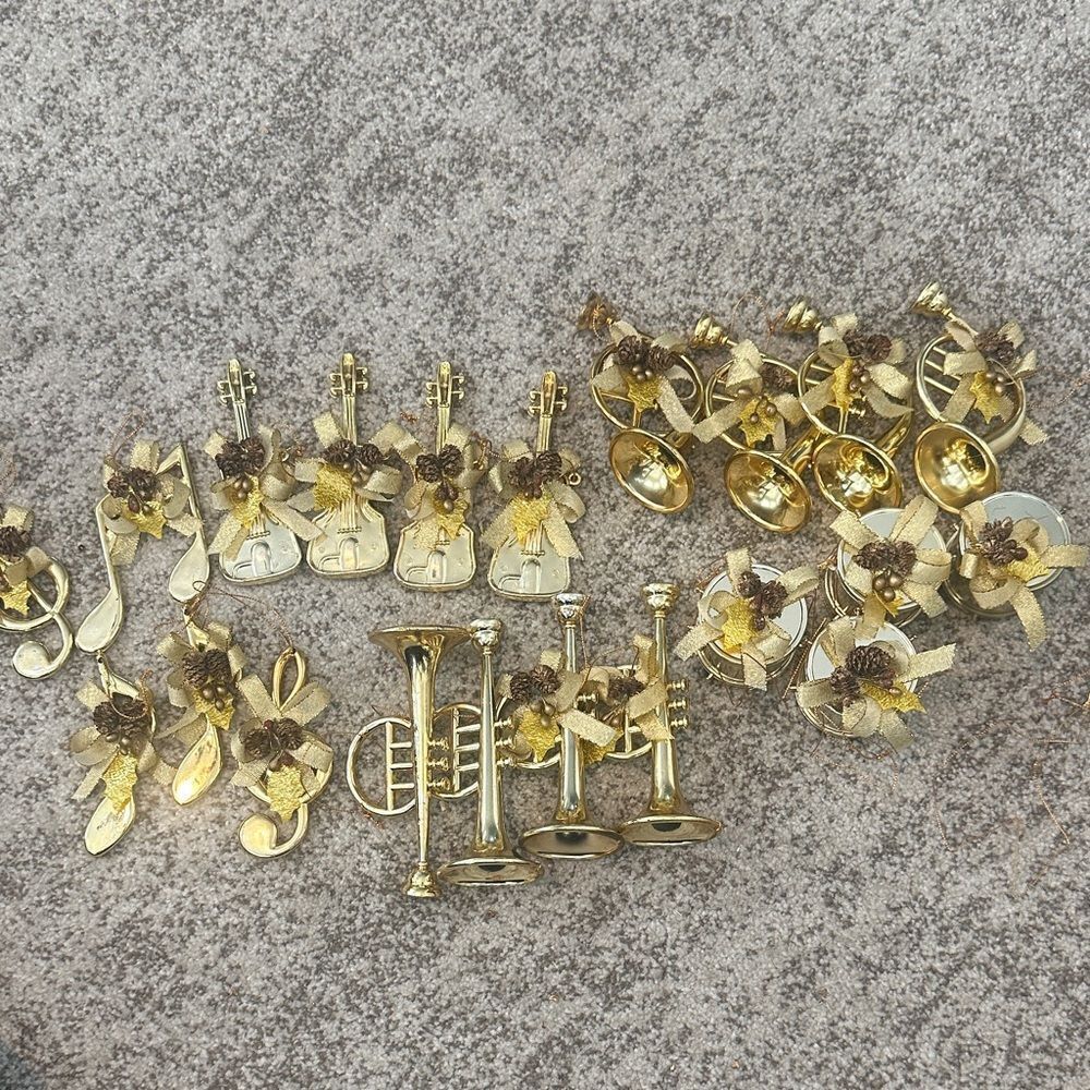 Vintage Christmas Decor Music Themed 21Pc Ornament Bundle